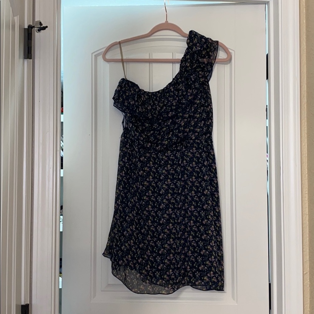 Cute mid floral dress!